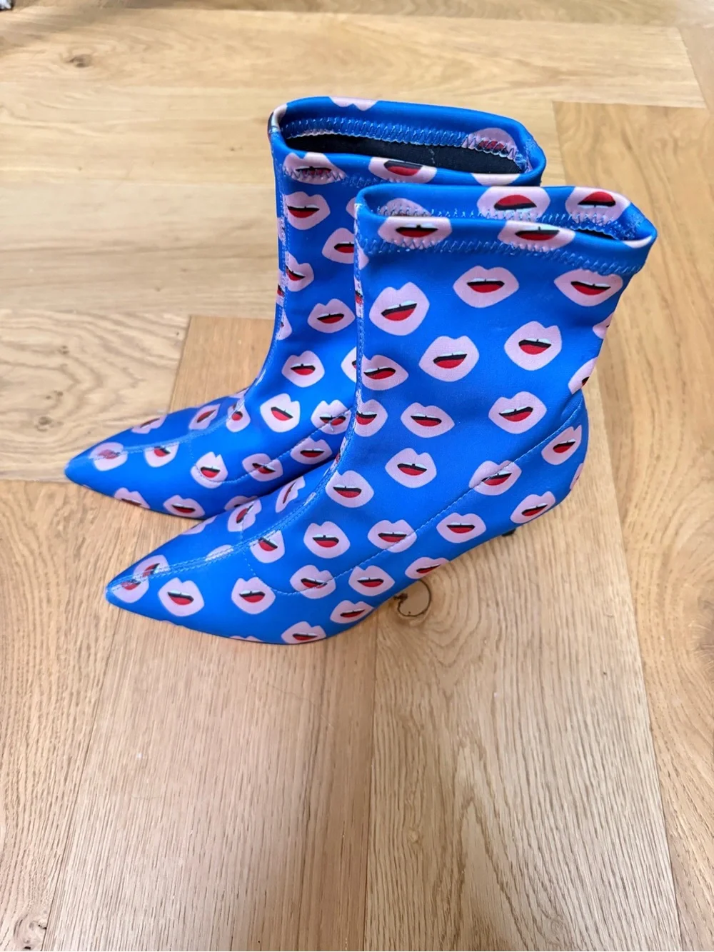 Zara Blue Lip-Print Stretch Neoprene Sock Booties